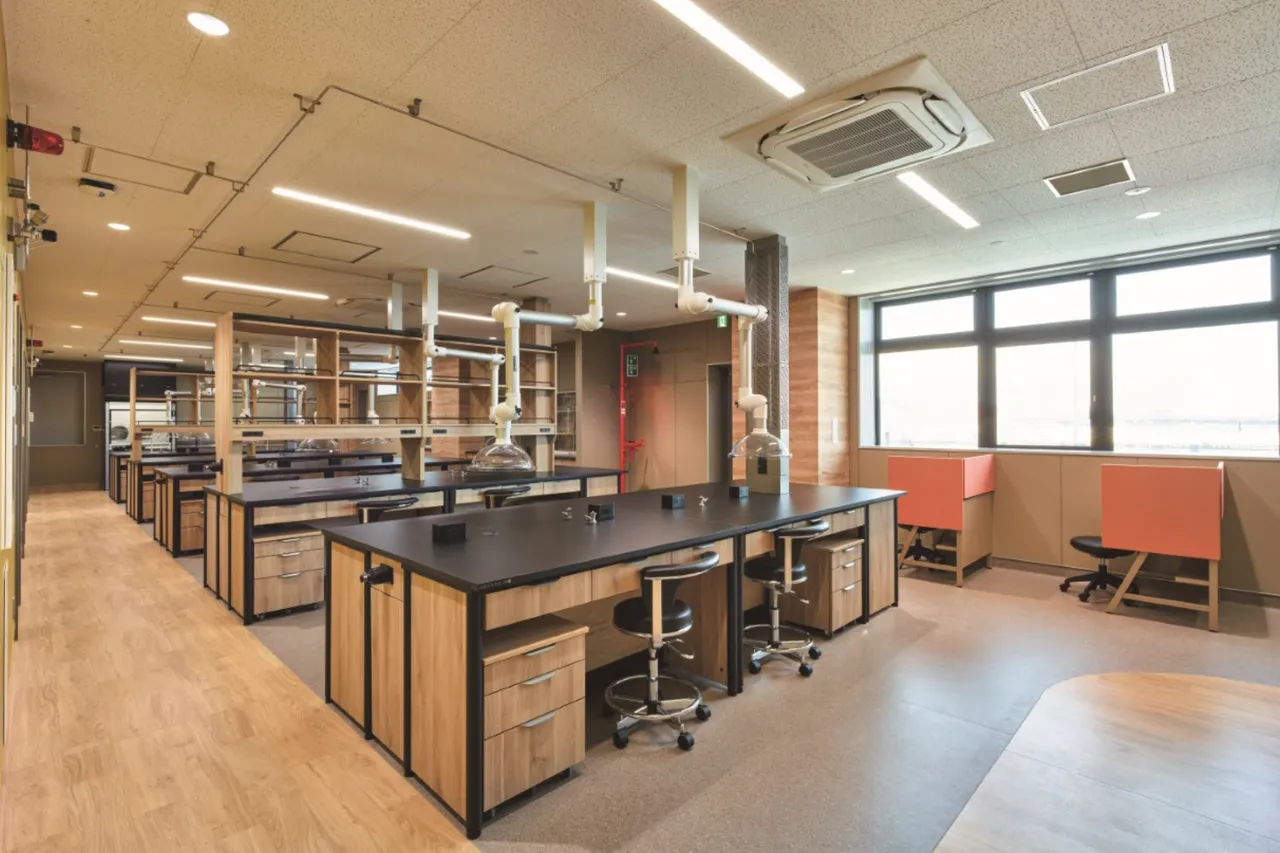 実験台の選び方と注意点|チェックするべき『5つの選定基準』